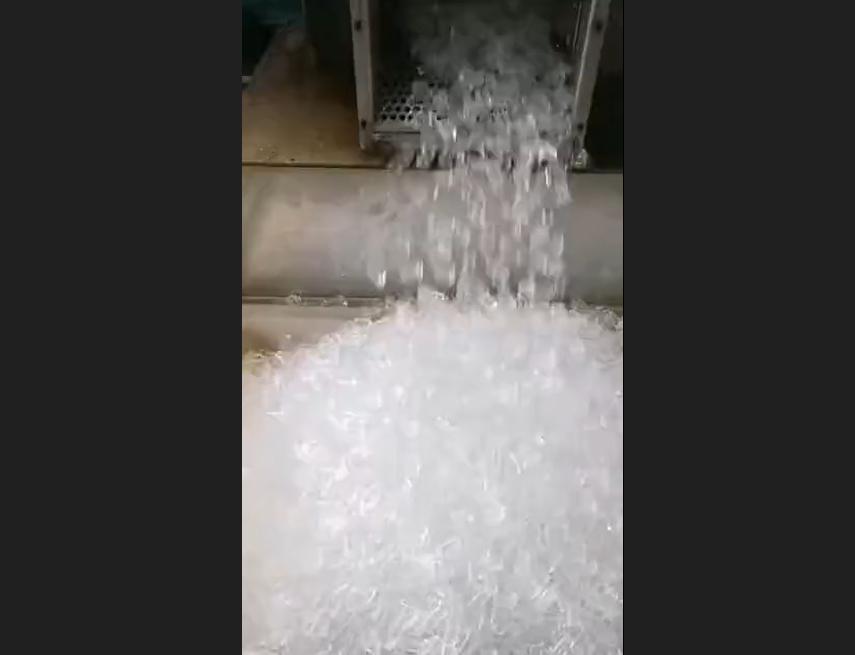 Transparent tube ice machine